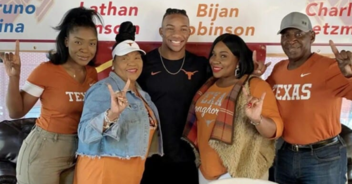 Bijan Robinson and his family